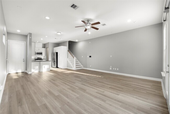 Building Photo - 2709 Hardy St