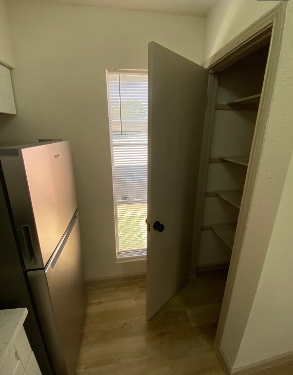 Foto del edificio - 4518 Amesbury Dr