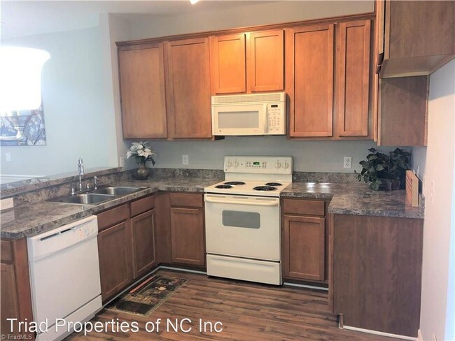 Building Photo - 2 br, 2.5 bath House - 4140 Tarrant Trace