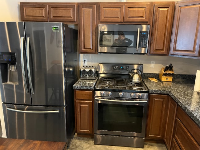 Building Photo - 36035 Bradford Rd