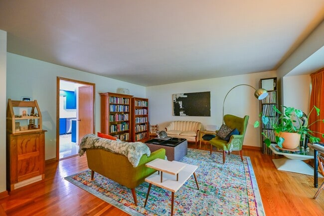 Foto del edificio - 50 Eden Pl