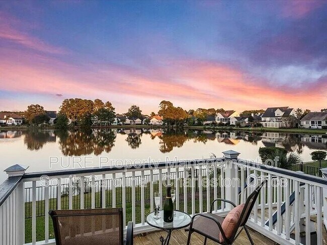 Foto del edificio - 1597 Rivertowne Country Club Dr