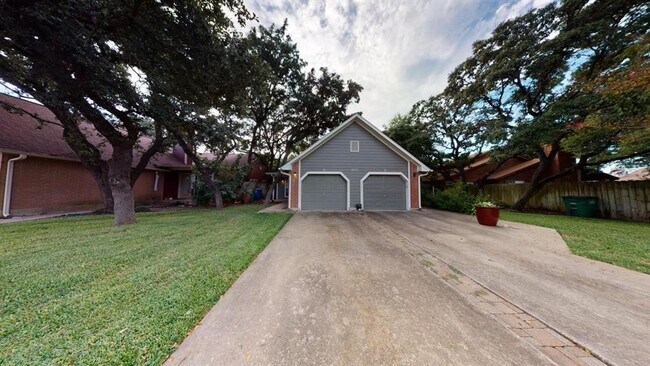 Foto del edificio - 8713 Clearbrook Trail