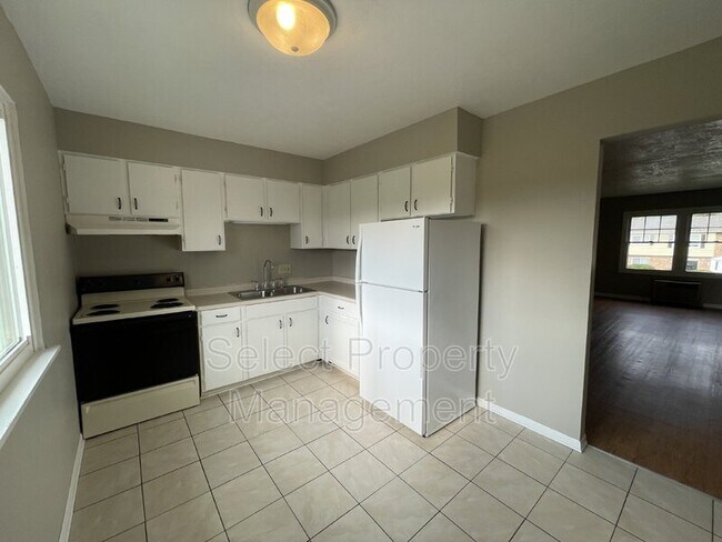 Building Photo - 6312 Nina Dr