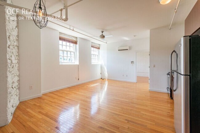 Foto del edificio - 4 Leverington Ave