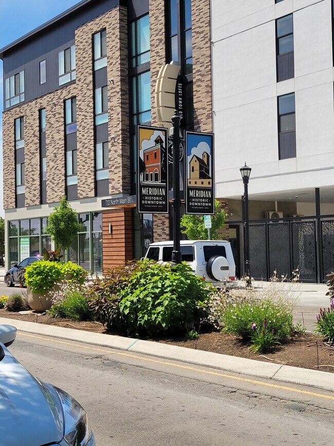 Building Photo - 496 N Tessa Ln