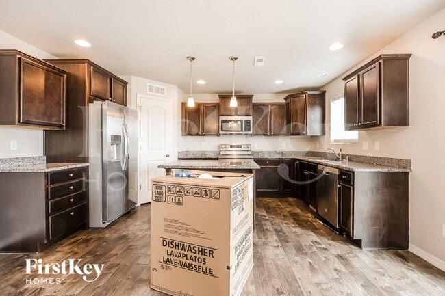 Building Photo - 8517 Admiral Way