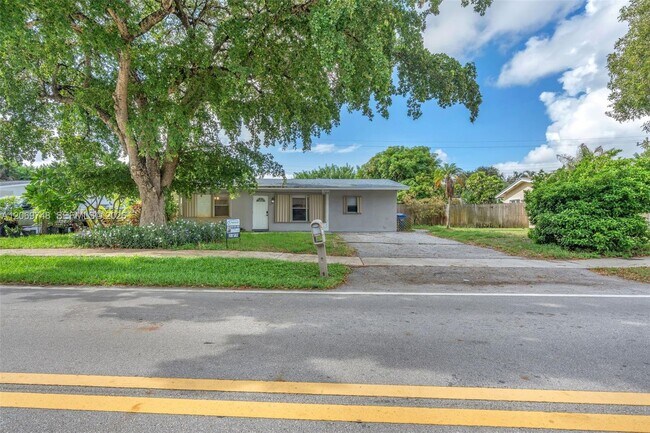 Foto del edificio - 1640 NE 33rd St