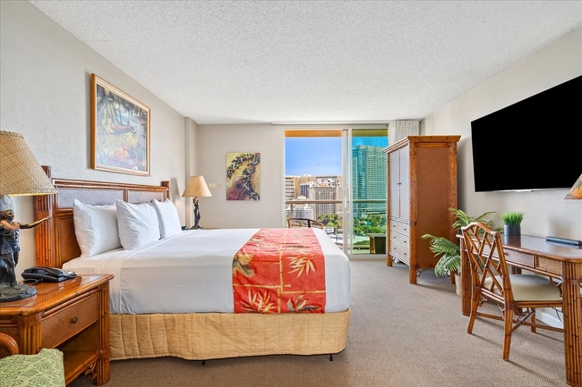 Photo - 2045 Kalakaua Ave House