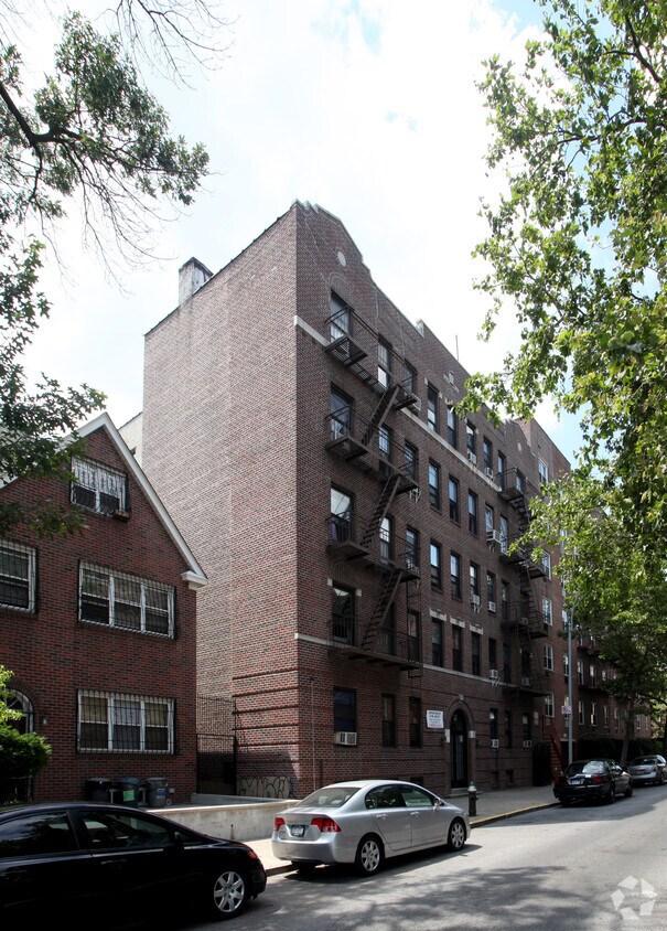 Primary Photo - 34-16 93rd St