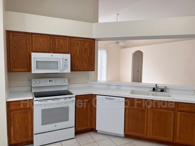 Building Photo - 2515 Butterfly Landing Dr
