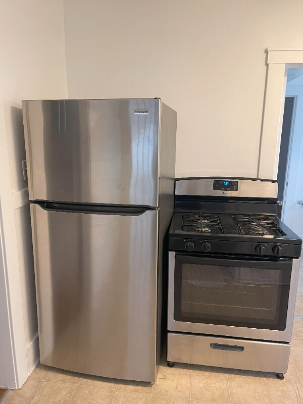 Building Photo - 117 E Fairview Ave