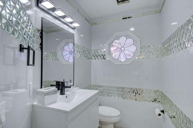 Foto del edificio - 13302 Doubletree Cir