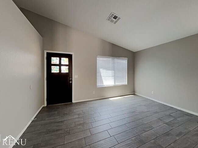 Building Photo - 4715 N 85th Ave