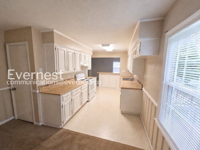 Foto del edificio - 2904 N Chippewa Dr