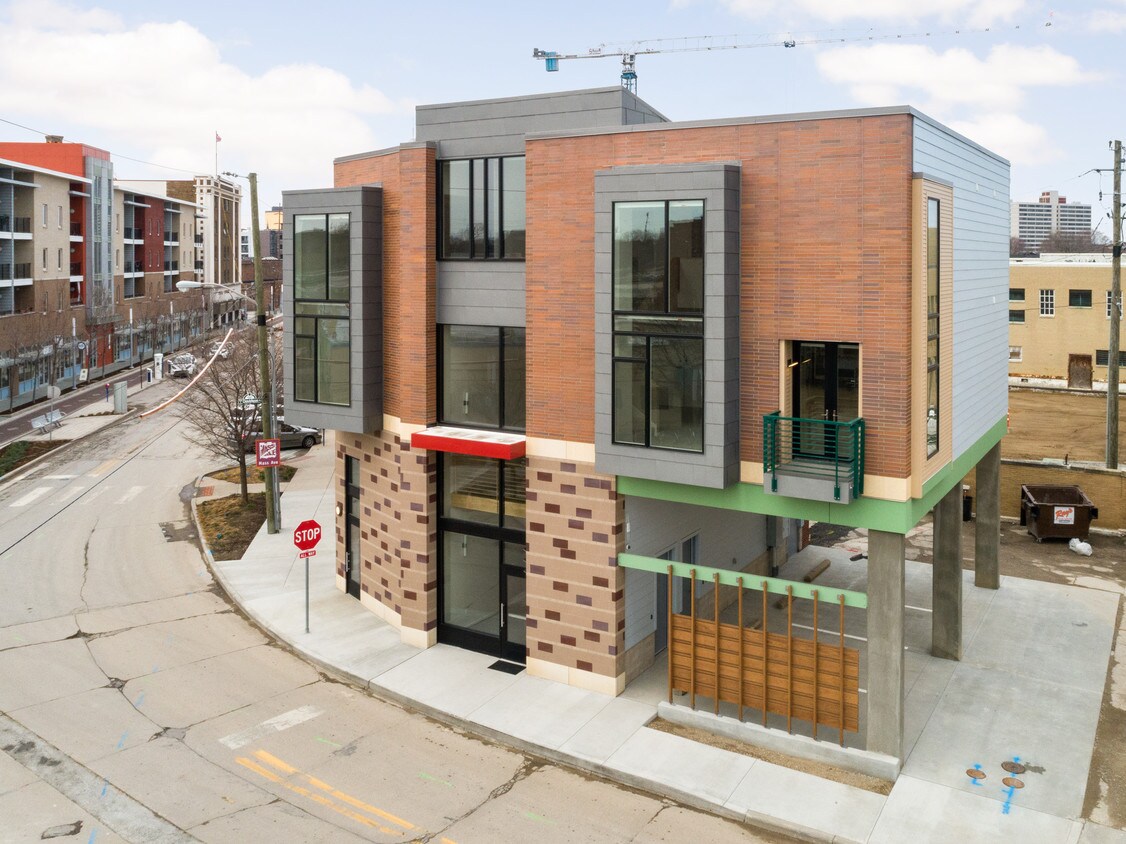 Foto principal - 890 Massachusetts Ave