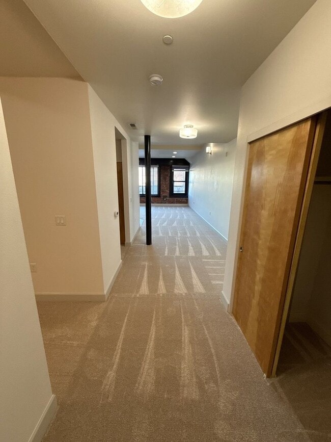 Foto del edificio - 160 Liberty St NE