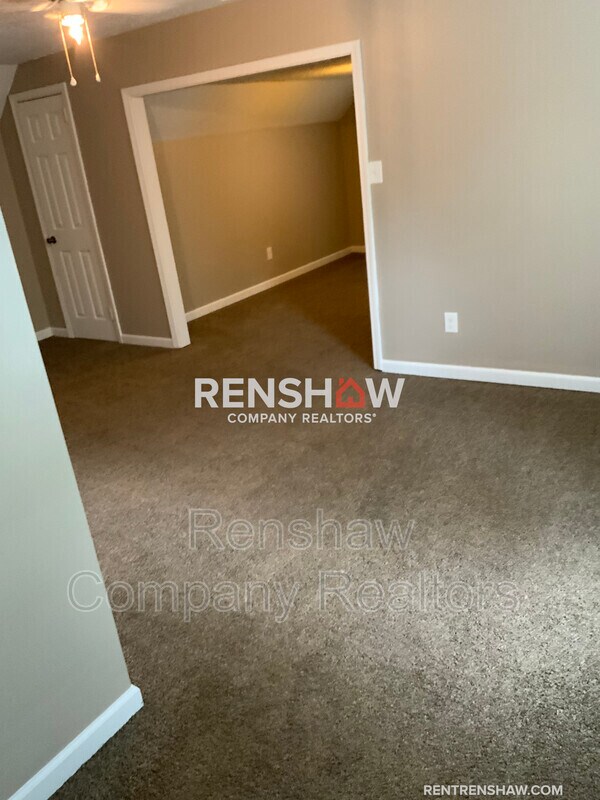 Foto principal - 116 N Sampson Ave
