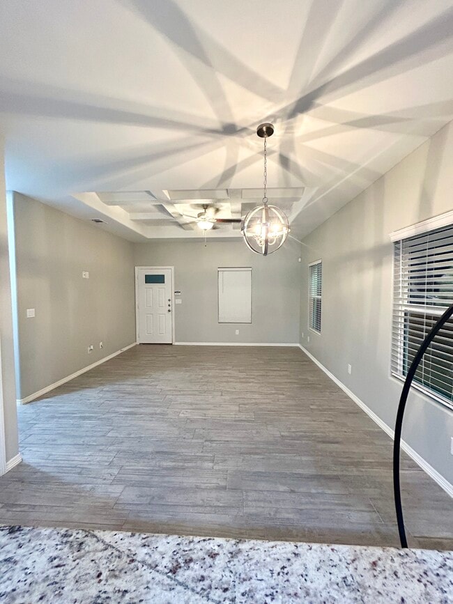 Building Photo - 4904 N Winona Dr