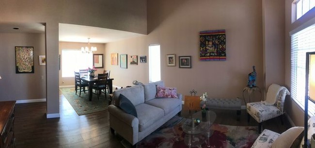 Foto del edificio - 2349 Shadyridge Ave