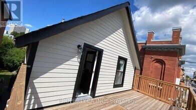 Building Photo - 395 Gladstone Ave