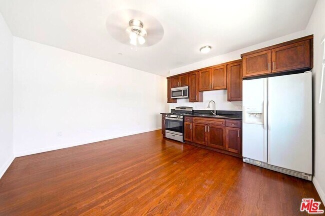 Building Photo - 2025 3rd Ave