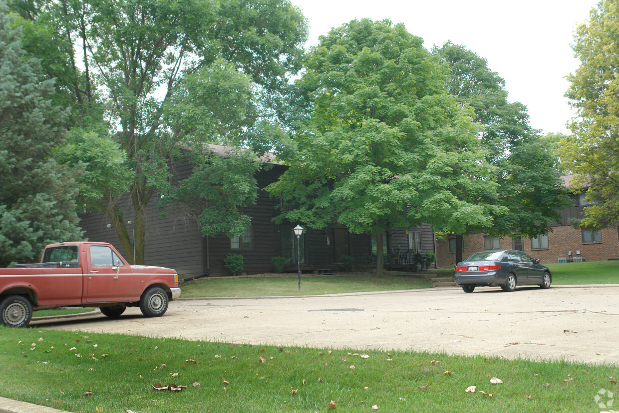 Parking - Kingston Apartments
