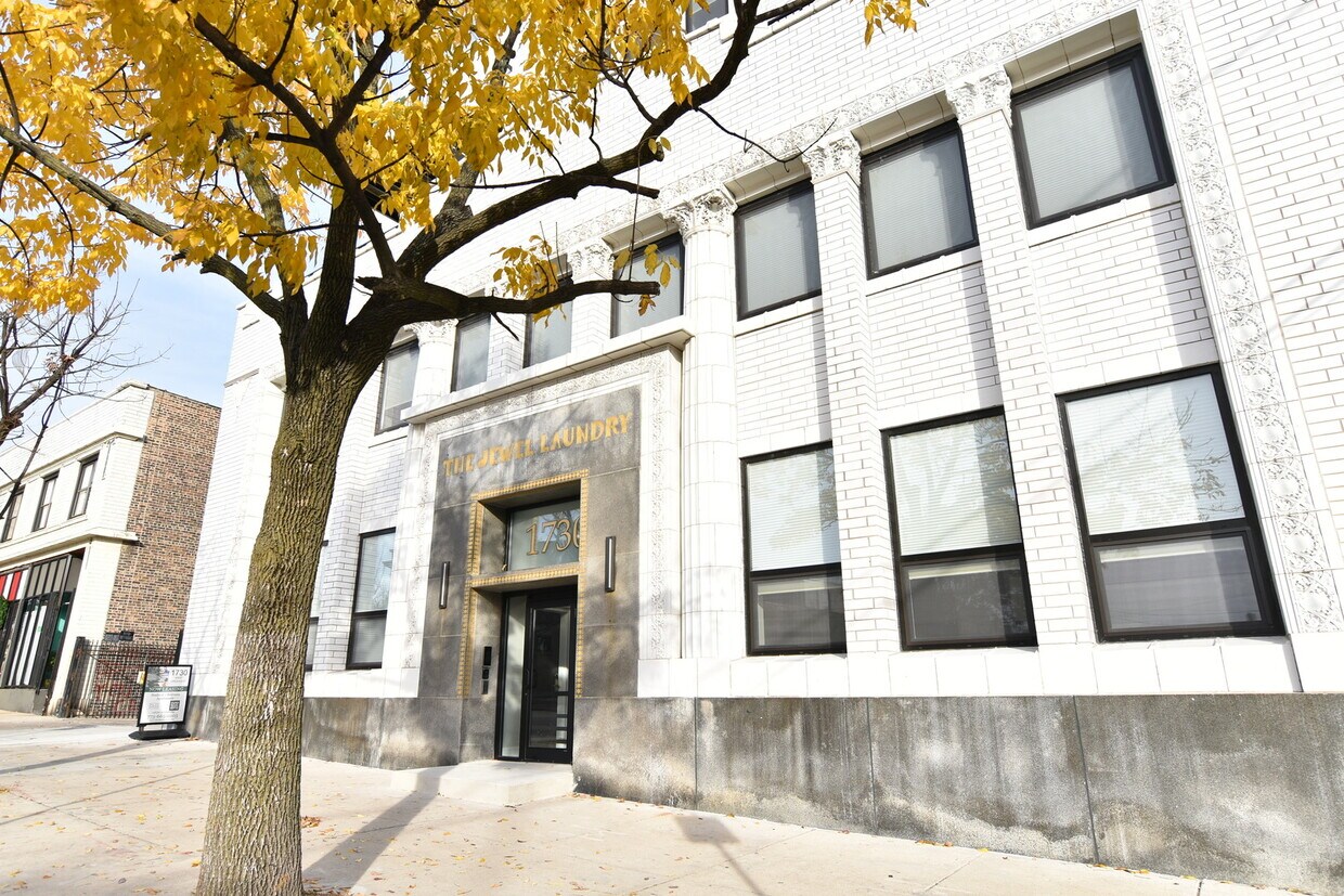 1730 W Greenleaf Ave Unit 307, Chicago, IL 60626 Condo for Rent in