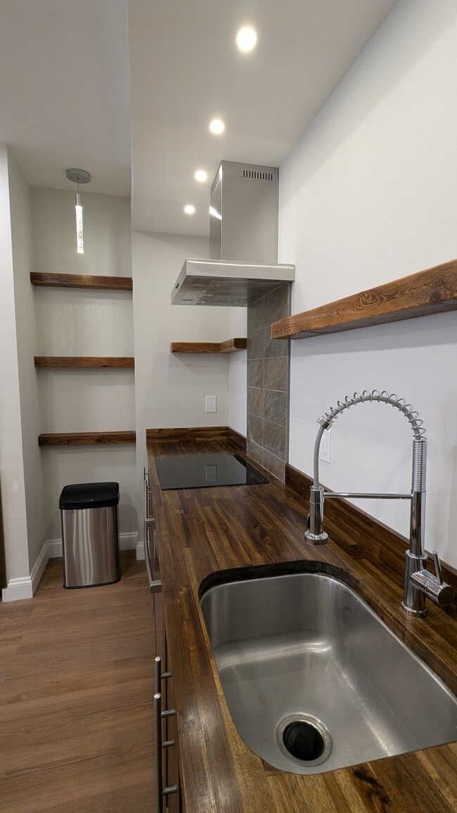 Foto del edificio - 628 Portland St