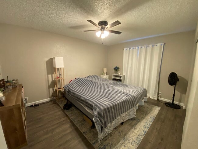 Building Photo - 20240 Park Rd