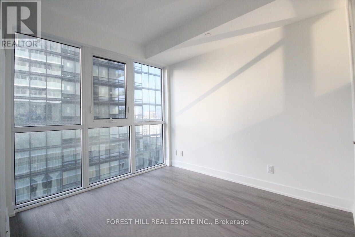 Building Photo - 7 Grenville St