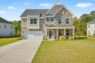 Building Photo - 3003 Kingswood Dr