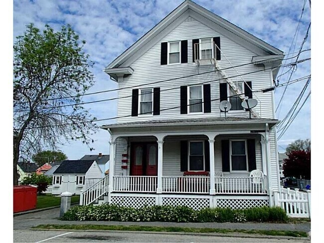 Building Photo - 37 Lincoln Ave
