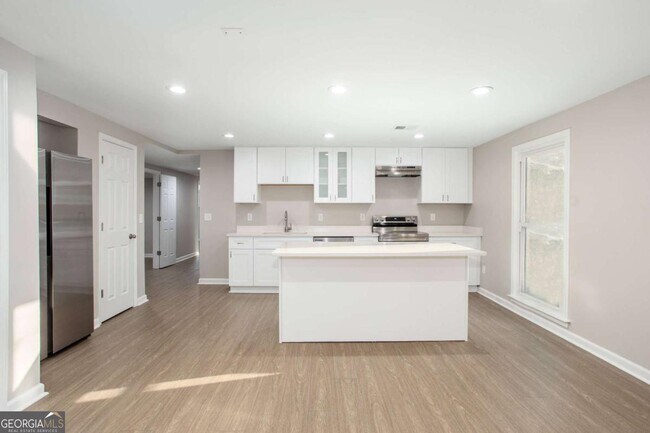 Foto del edificio - 5647 Queensborough Dr
