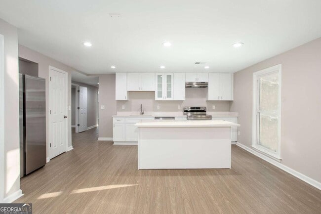 Building Photo - 5647 Queensborough Dr