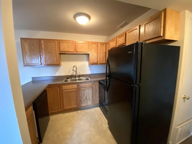 Building Photo - 117 Berry Street Apt 1