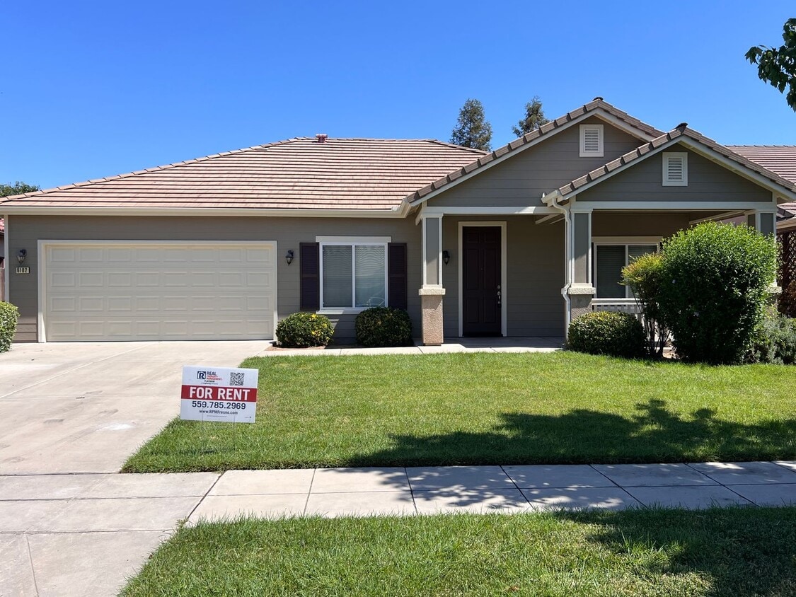 Primary Photo - $2,350 Fowler & Shields, 3 Bedrooms - E Co...