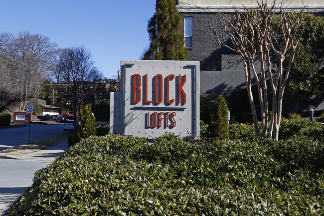 Entrada - Block Lofts