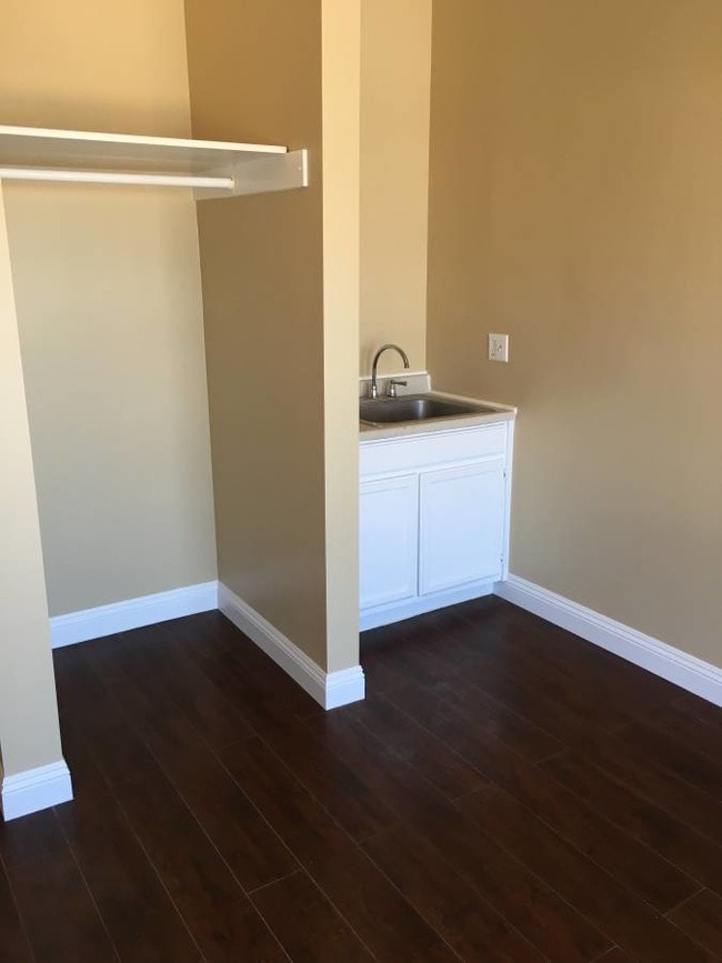 739 Garland Ave Apartments Los Angeles, CA