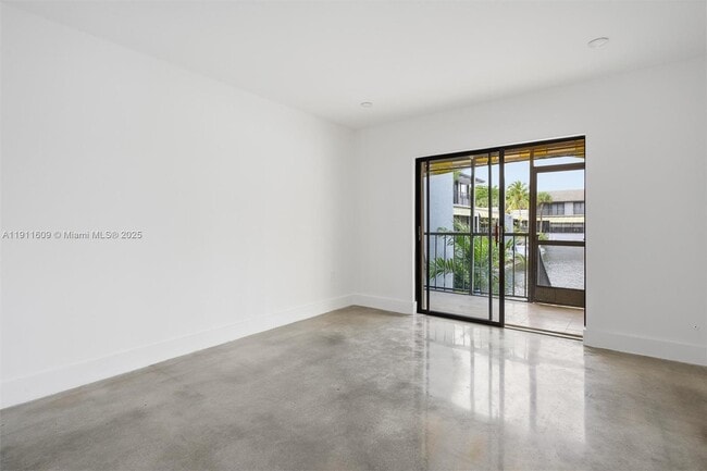 Foto del edificio - 16380 Briar Patch Pl