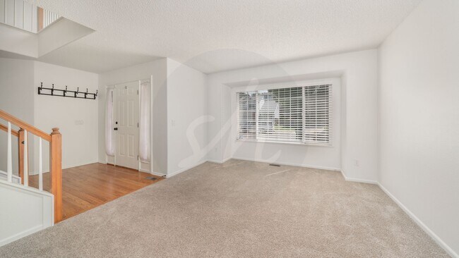 Building Photo - Updated two story home in The Colorado Spr...