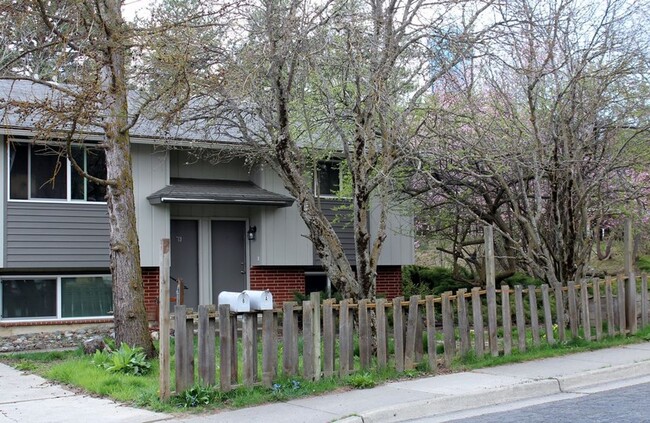 Building Photo - 385 NW Robert St