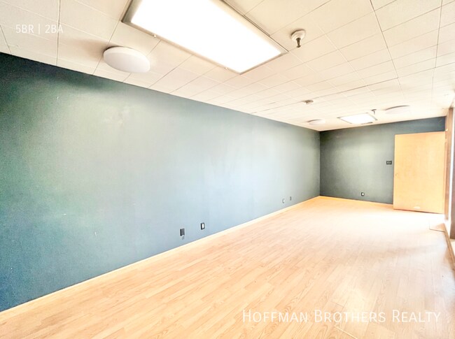 Foto del edificio - 8132 Baldwin St