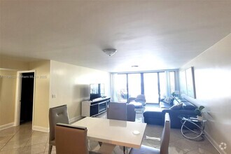 Building Photo - 2101 S Ocean Dr