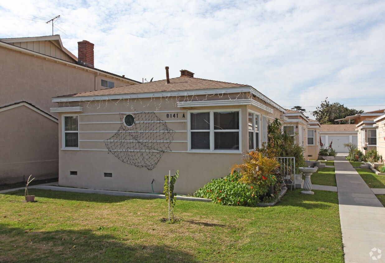 Building Photo - 8137-8141 Garden View Ave