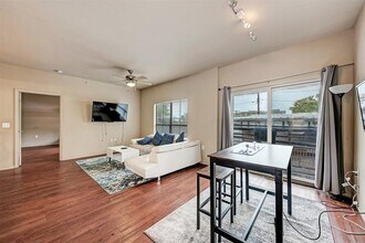 Building Photo - 5117 N Lamar Blvd