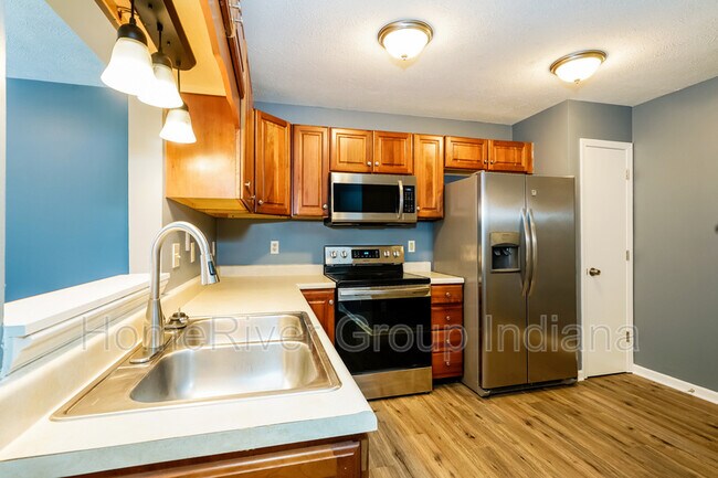 Building Photo - 6381 Rockhill Ct