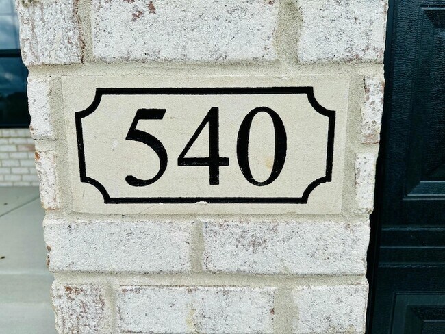 Foto del edificio - 540 Ryan Dr
