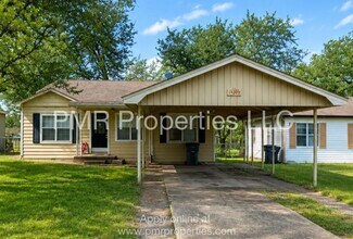 Building Photo - 1404 NW Andrews Ave