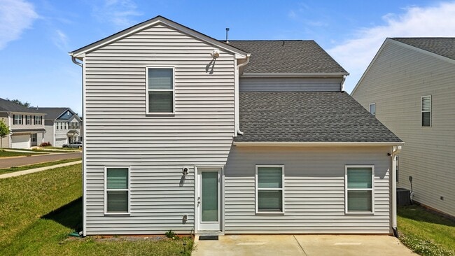Building Photo - 2298 Beechwood Vw Dr